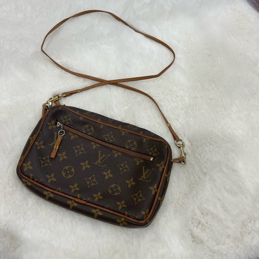 Louis Vuitton crossbody bag